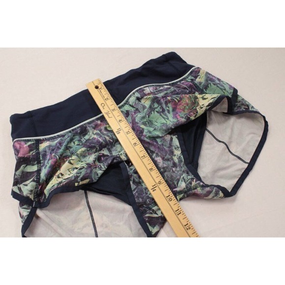 Lululemon Run Speed Short Vented Running Shorts size 4 Lined Iridescent Multi - Picture 8 of 11